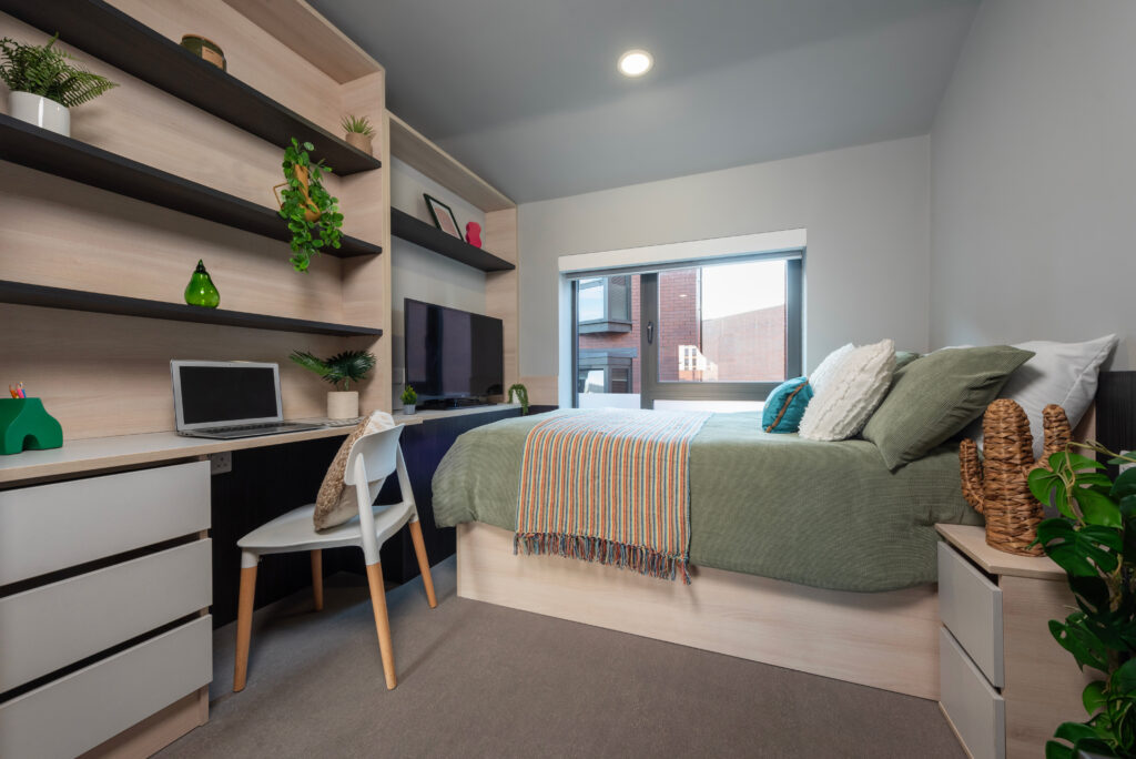 Classic Studio Plus 4